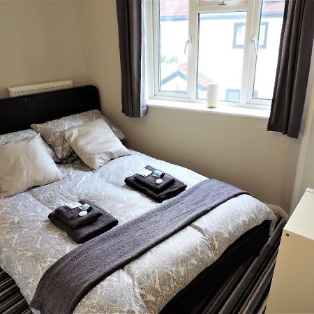 1 Bed Bagshot Pennyhill Accommodation Extérieur photo