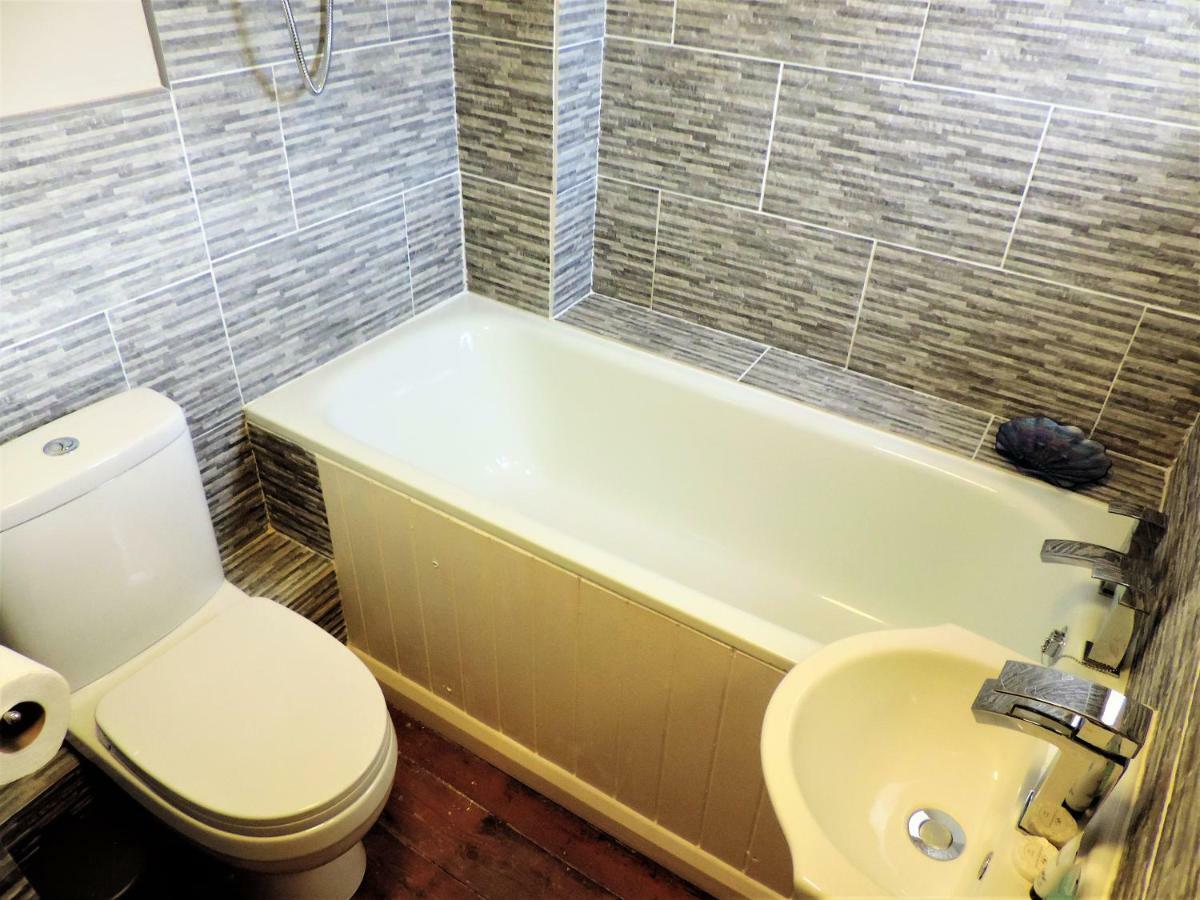 1 Bed Bagshot Pennyhill Accommodation Extérieur photo