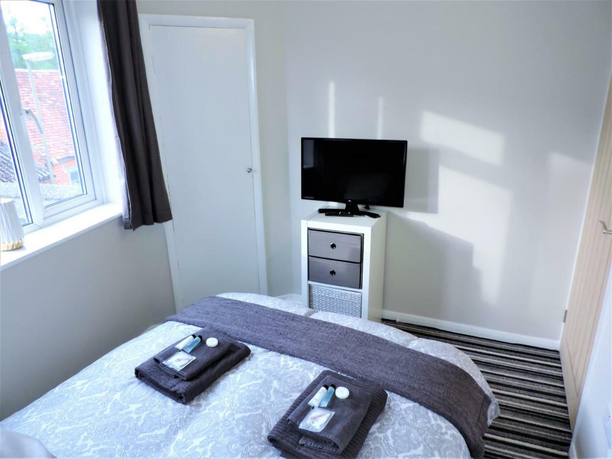 1 Bed Bagshot Pennyhill Accommodation Extérieur photo
