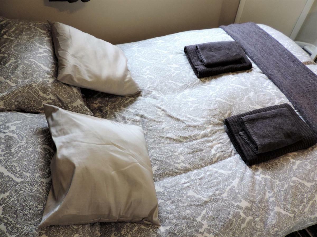 1 Bed Bagshot Pennyhill Accommodation Extérieur photo