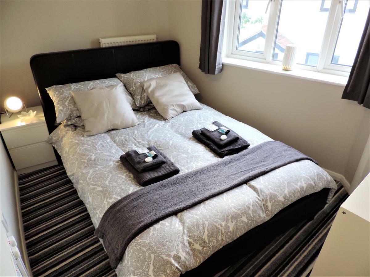 1 Bed Bagshot Pennyhill Accommodation Extérieur photo